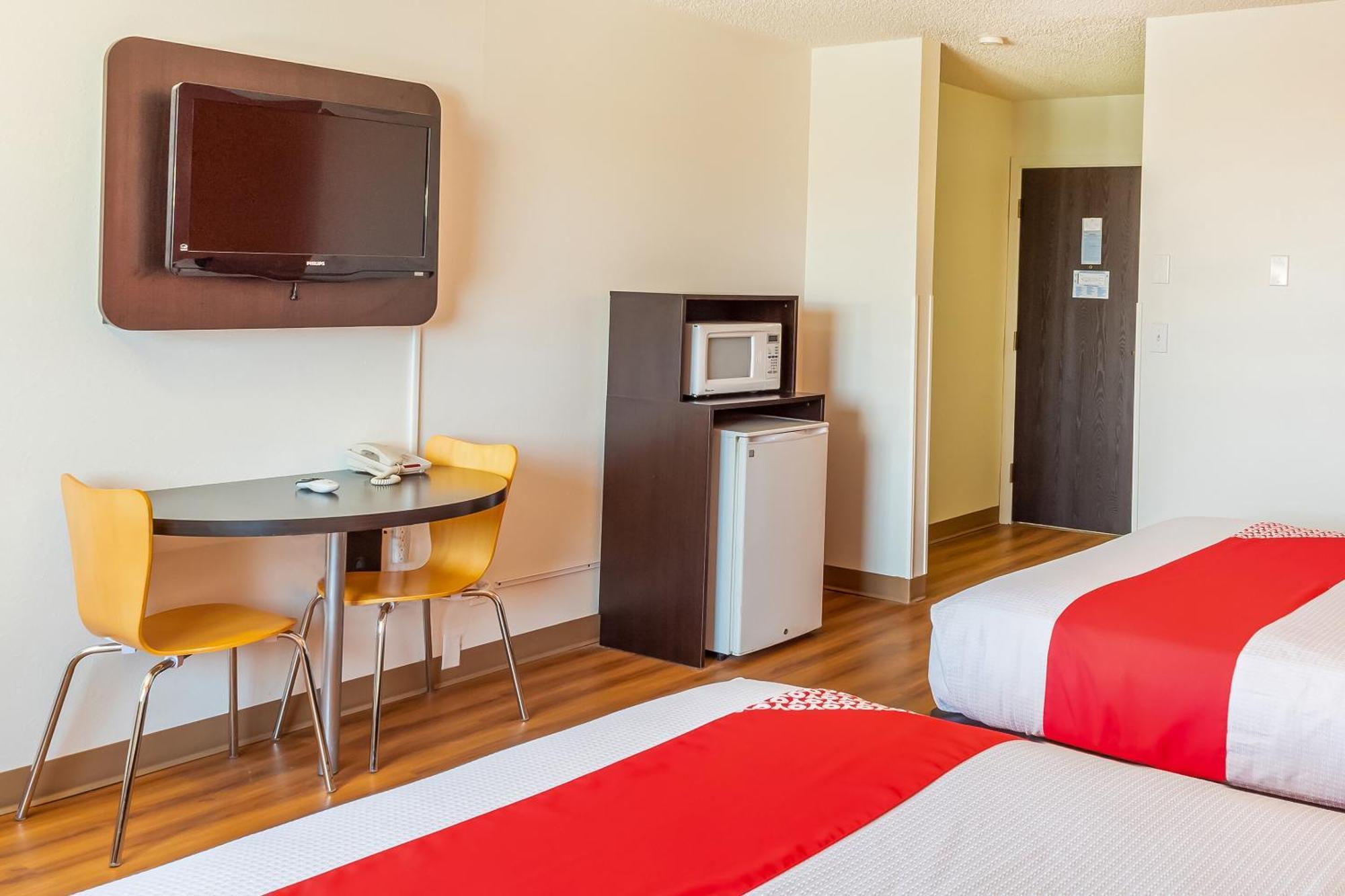 Oyo Hotel Shelby Mt Hwy 2 & I-15 Eksteriør billede